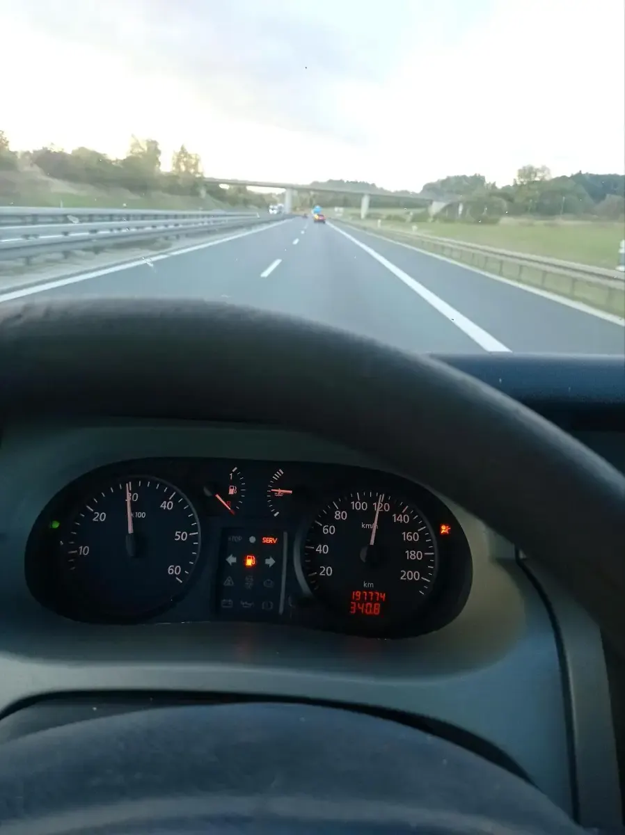 Usata Renault Trafic 165 CV (121 kW) 2003 Bianco Monovolume