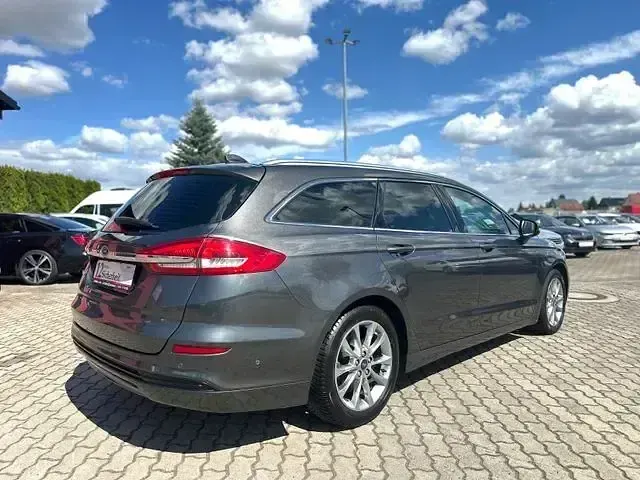 Gebraucht Ford Mondeo Titanium 150 PS (110 kW) 2020 Grau Limousine