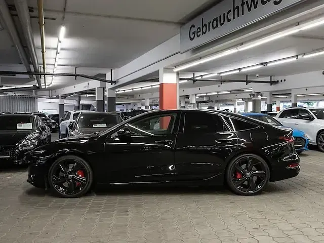 Gebraucht Audi S6 e-tron Sport 369 kW (503 PS) 2025 Mythosschwarz metallic Limousine