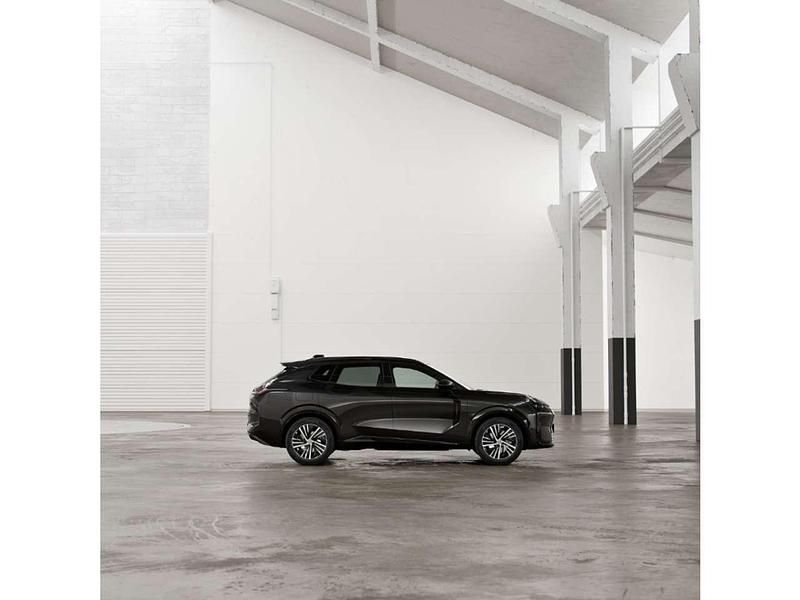 Neu Lynk & Co 08 345 PS (253 kW) 2025 Schwarz SUV