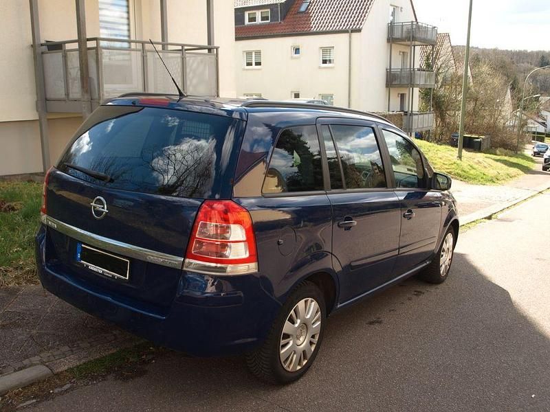Gebraucht Opel Zafira Family 150 PS (110 kW) 2012 Blau Van / Kleinbus
