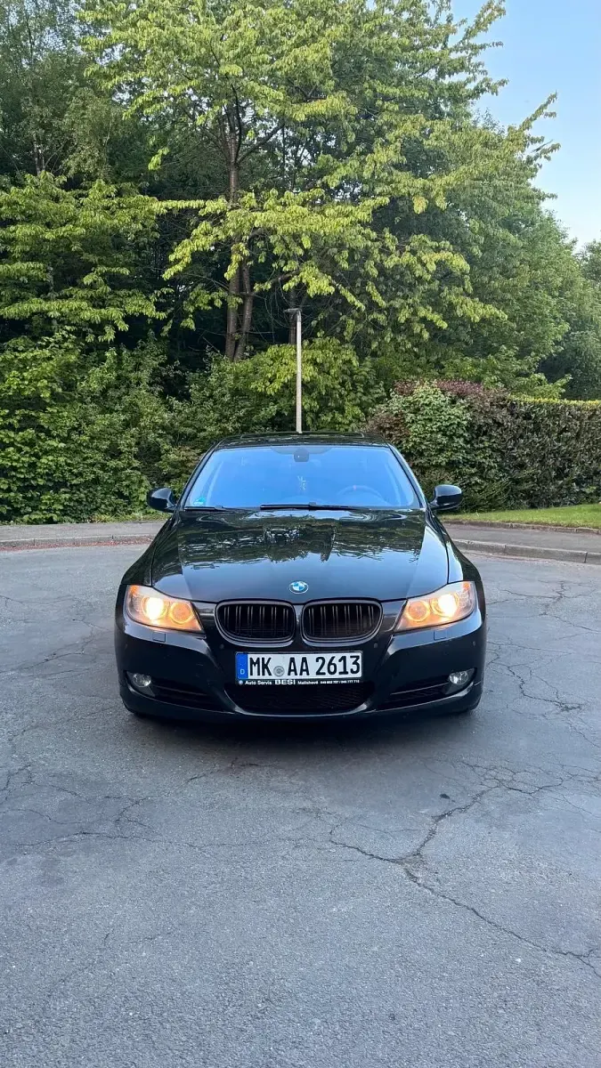 Używany BMW 330 245 KM (180 kW) 2009 Czarny Sedan/Limuzyna