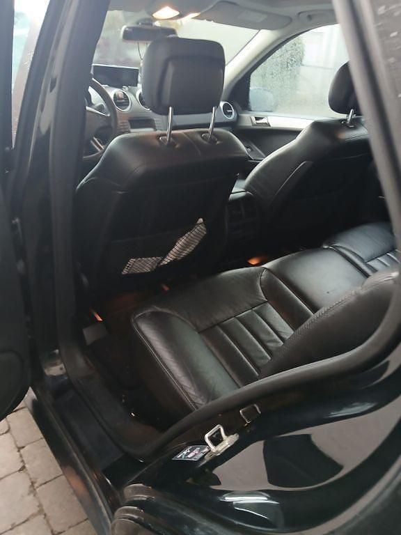 Gebraucht Mercedes ML320 224 PS (164 kW) 2008 Schwarz SUV