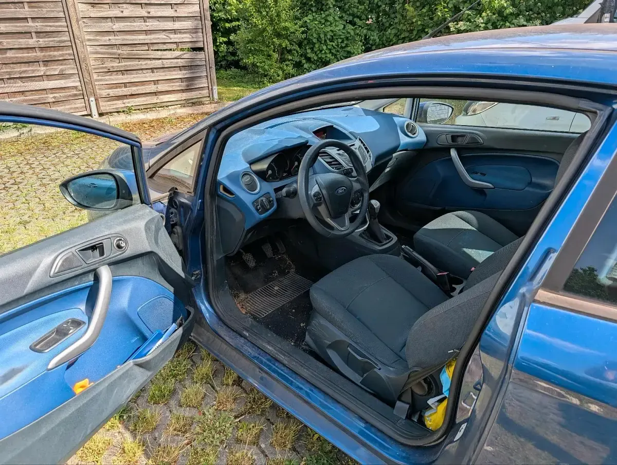 Gebraucht Ford Fiesta 60 PS (44 kW) 2009 Blau Kleinwagen