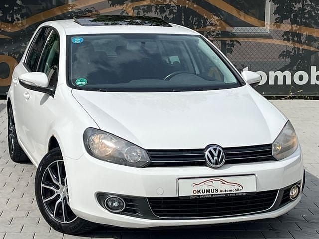 Weiss Gebraucht 2011 VW Golf VI Trendline Limousine | 3.890 € (Guter Preis) - Bild 1/4