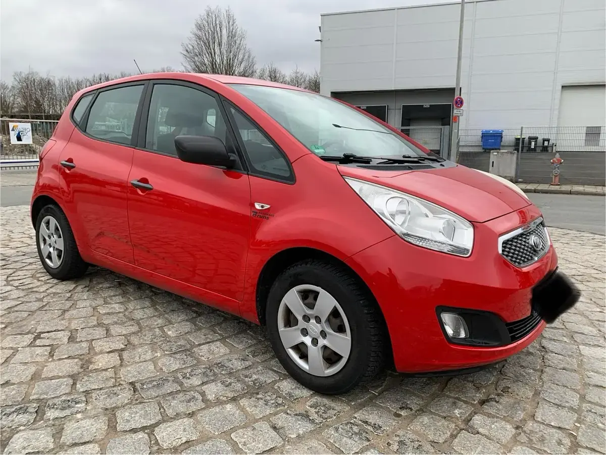 Używany Kia Venga 90 KM (66 kW) 2010 Czerwony Hatchback