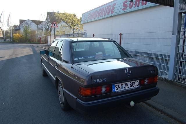 Gebraucht Mercedes 190 109 PS (80 kW) 1991 Braun Limousine