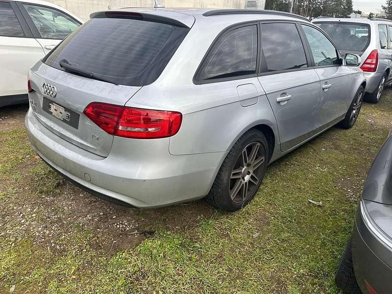 Gebraucht Audi A4 Ambiente 150 PS (110 kW) 2013 Kombi