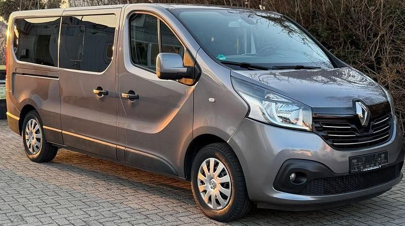 Gebraucht Renault Trafic 145 PS (106 kW) 2017 Grau Van / Kleinbus