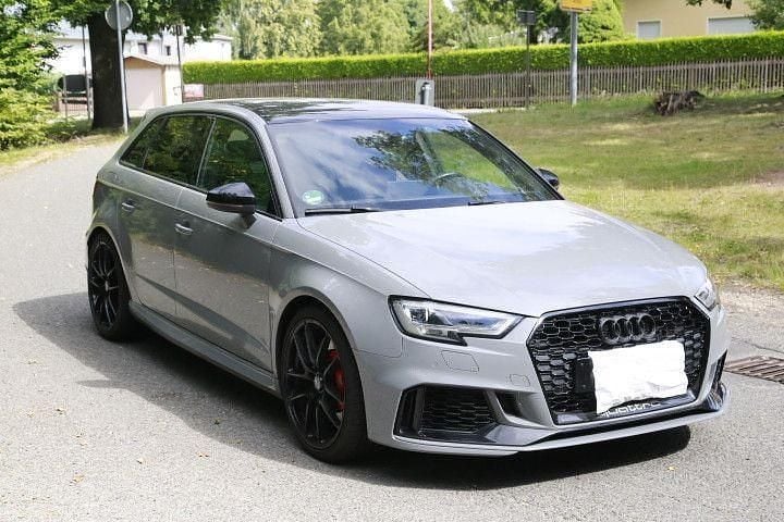 Grau Gebraucht 2017 Audi RS3 Sport Kleinwagen | 39.900 € (Guter Preis) - Bild 1/4