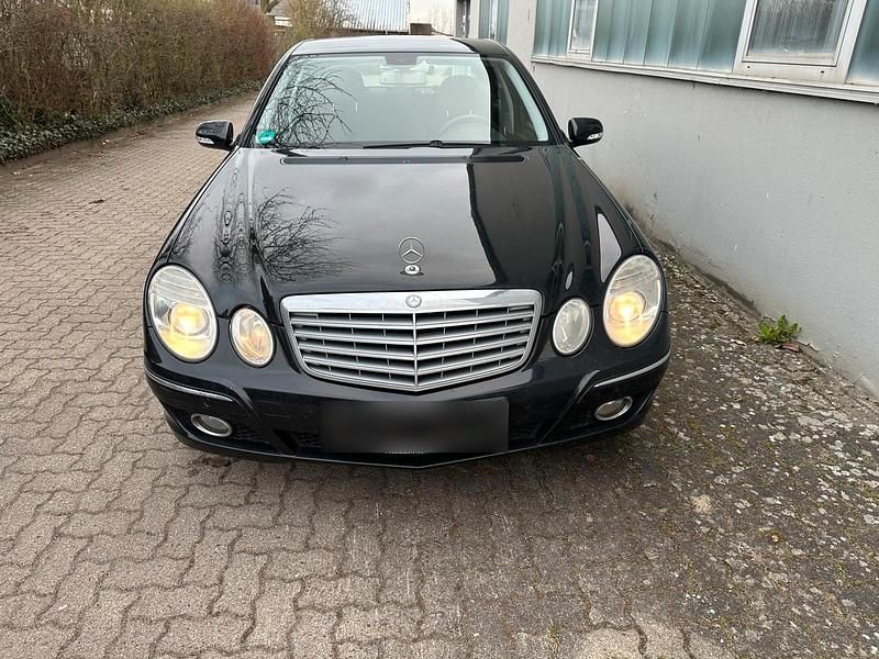 Gebraucht Mercedes E220 170 PS (125 kW) 2007 Schwarz Limousine