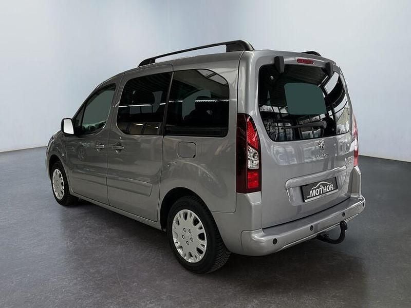 Gebraucht Peugeot Partner Allure 99 PS (72 kW) 2017 Lack grau artense/metalliclackierung mit schutzlack Van / Kleinbus