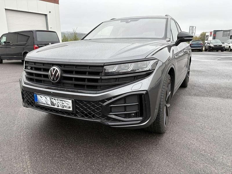 Gebraucht 2024 VW Touareg R-line SUV | 64.900 € (Fairer Preis) - Bild 1/4