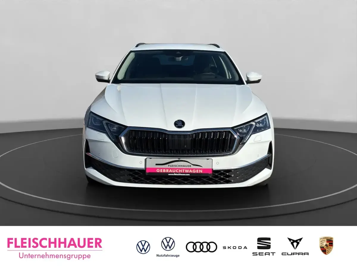 Gebraucht Skoda Octavia Selection 150 PS (110 kW) 2025 Weiss Kombi