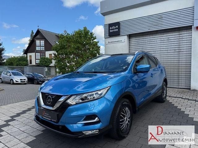 Blau Gebraucht 2017 Nissan Qashqai N-Connecta SUV | 11.900 € (Guter Preis) - Bild 1/4