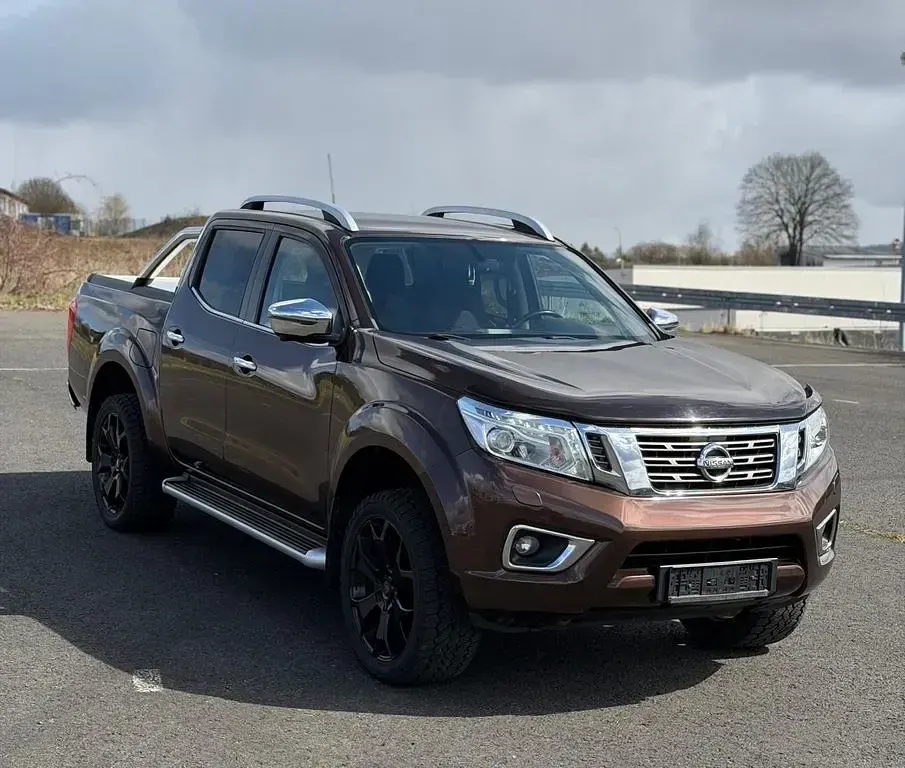 Gebraucht Nissan Navara 190 PS (139 kW) 2018 Braun Pickup