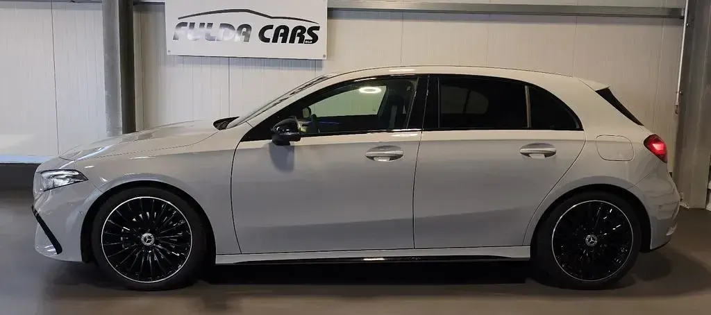 Gebraucht Mercedes A180 AMG line 116 PS (85 kW) 2025 Grau Limousine