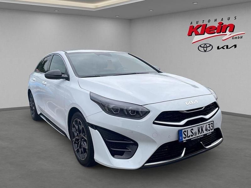 Cararraweiss Gebraucht 2024 Kia ProCeed GT-Line Kleinwagen | 29.690 € (Etwas zu teuer) - Bild 1/4