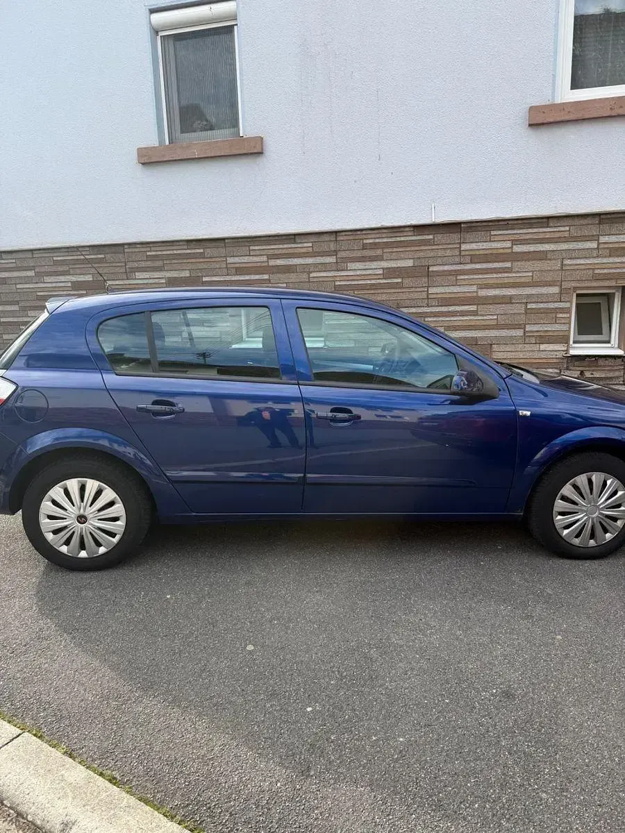 Gebraucht Opel Astra Elegance 105 PS (77 kW) 2004 Blau Limousine