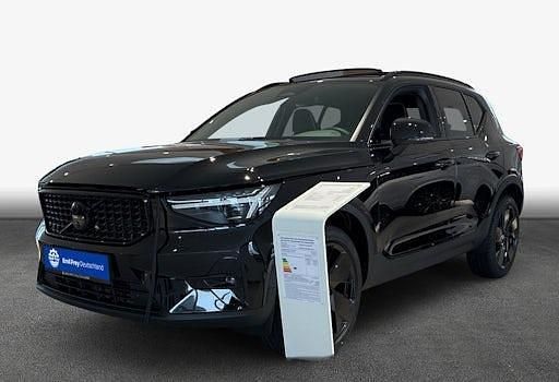 Neu Volvo XC40 Plus 197 PS (144 kW) 2026 Schwarz SUV