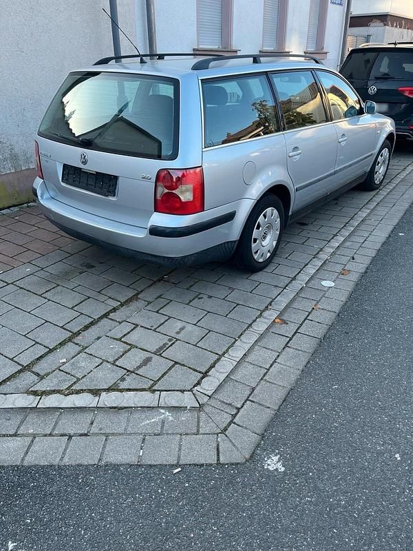 Gebraucht VW Passat 116 PS (85 kW) 2001 Silber Kombi