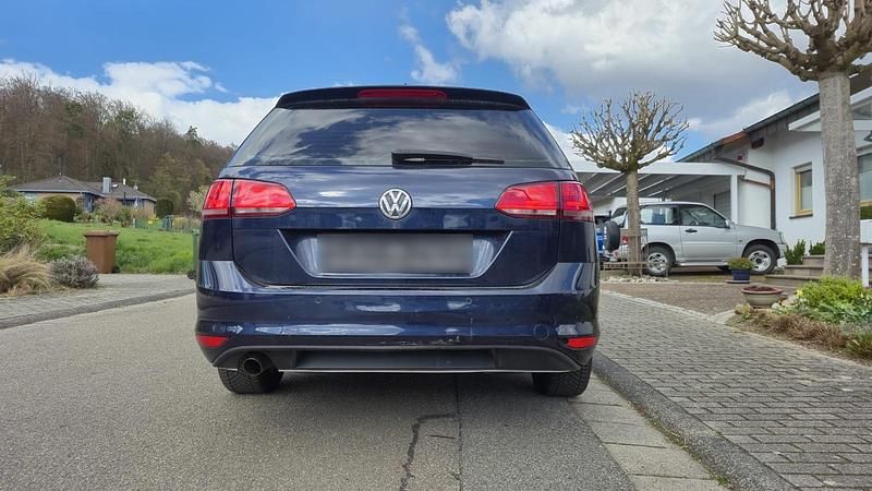 Gebraucht VW Golf VII 110 PS (80 kW) 2015 Blau Kombi