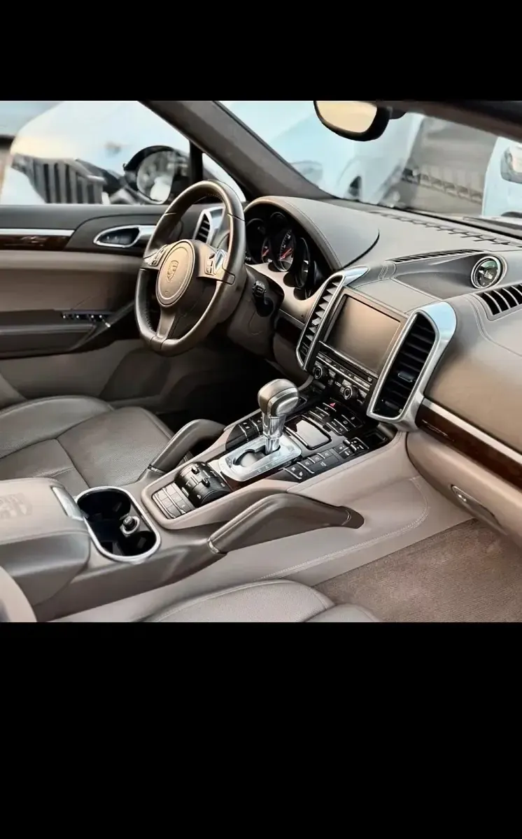 Usata Porsche Cayenne GTS 420 CV (308 kW) 2012 Marrone SUV