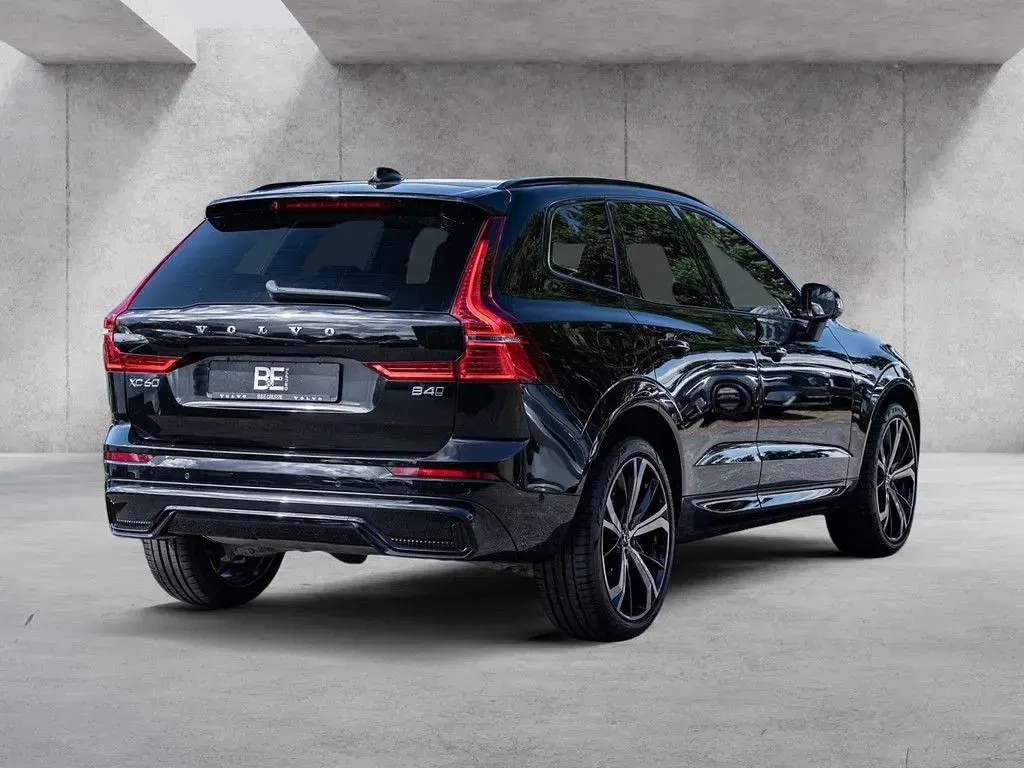 Gebraucht Volvo XC60 Ultimate 197 PS (144 kW) 2023 Schwarz SUV