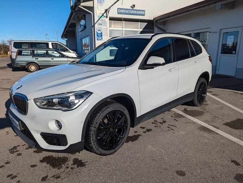 Weiß Gebraucht 2019 BMW X1 SUV | 20.980 € (Guter Preis) - Bild 1/4
