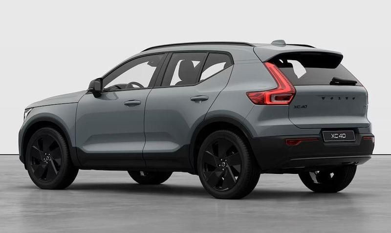 Grau Neu 2025 Volvo XC40 Plus SUV | 44.981 € (Fairer Preis) - Bild 1/3