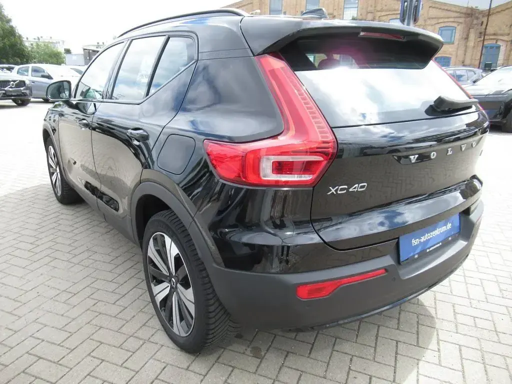 Gebraucht Volvo XC40 Plus 169 kW (231 PS) 2023 Schwarz SUV