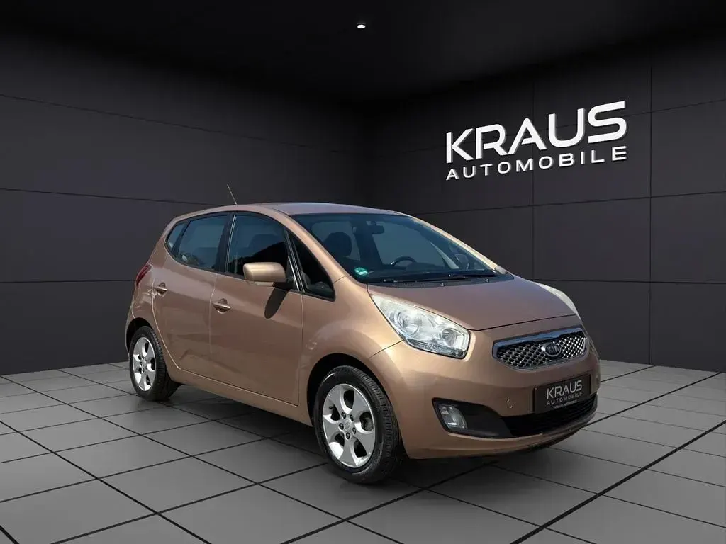 Gebraucht Kia Venga Spirit 125 PS (91 kW) 2010 Caramelgold Kleinwagen
