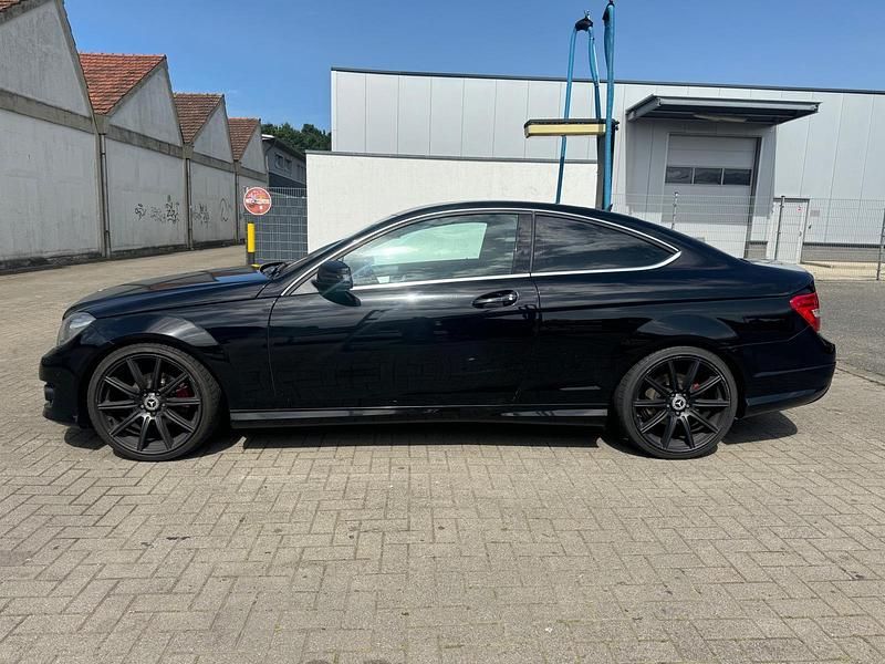 Gebraucht Mercedes C220 170 PS (125 kW) 2012 Schwarz Coupé