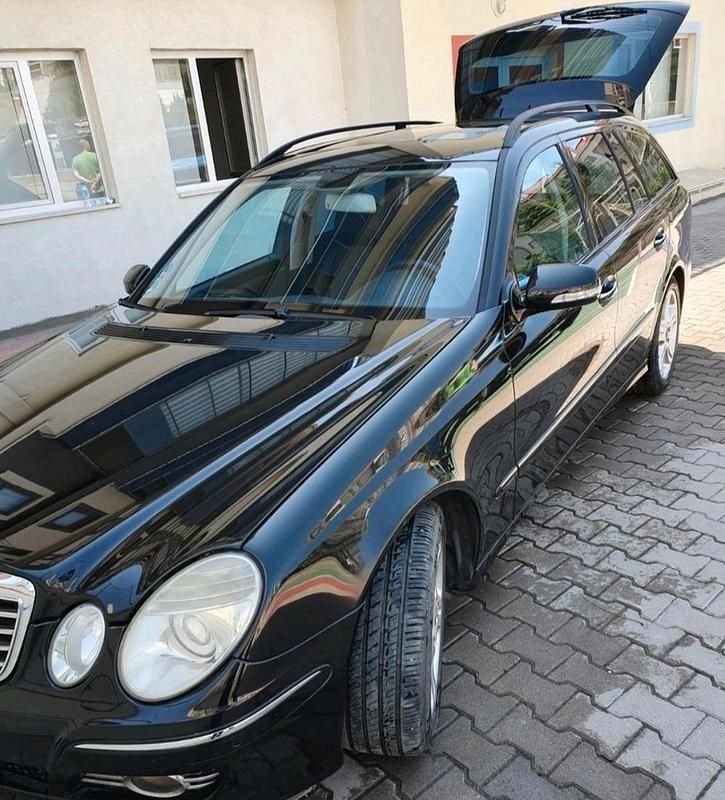 Schwarz Gebraucht 2007 Mercedes E320 Kombi | 3.830 € (Guter Preis) - Bild 1/4