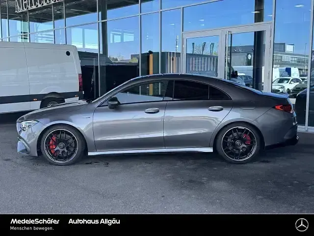 Gebraucht Mercedes CLA45 AMG AMG 421 PS (309 kW) 2023 Lack mountaingrau Coupé