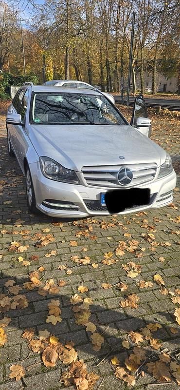 Silber Gebraucht 2011 Mercedes 180 Avantgarde Limousine | 7.500 € - Bild 1/4