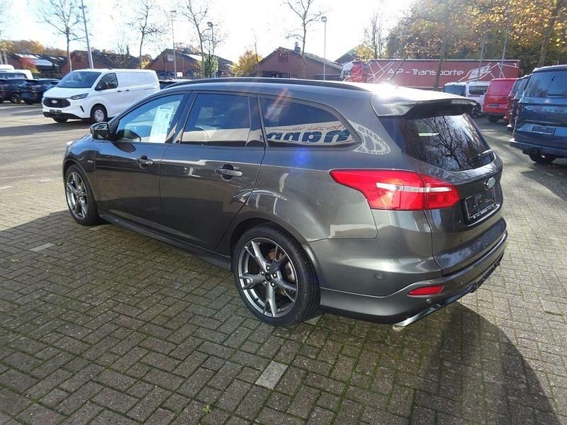 Gebraucht Ford Focus ST-Line 182 PS (133 kW) 2018 Grau Limousine
