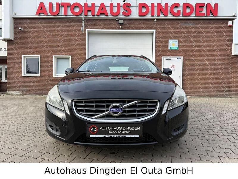Gebraucht Volvo V60 Momentum 163 PS (119 kW) 2011 Schwarz Kombi