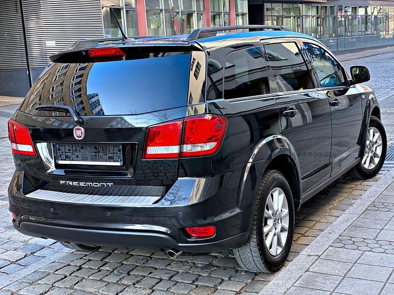 Gebraucht Fiat Freemont 141 PS (103 kW) 2015 Schwarz SUV