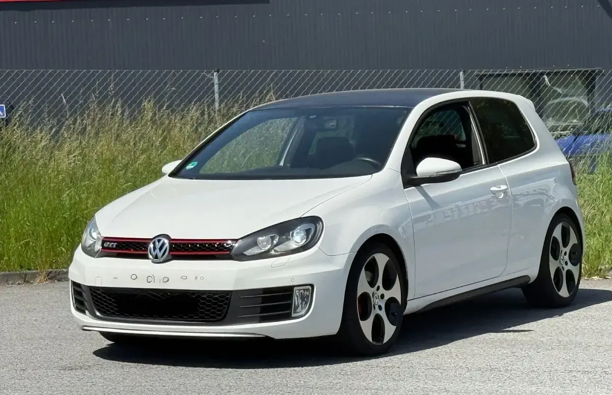Gebraucht VW Golf GTI 211 PS (155 kW) 2009 Weiß Coupé