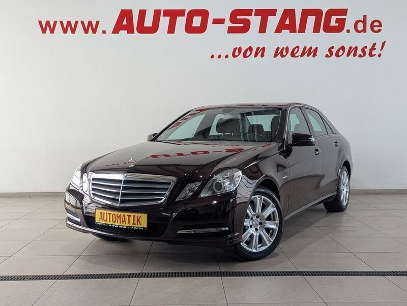 Braun Gebraucht 2011 Mercedes E250 Limousine | 11.750 € (Fairer Preis) - Bild 1/4