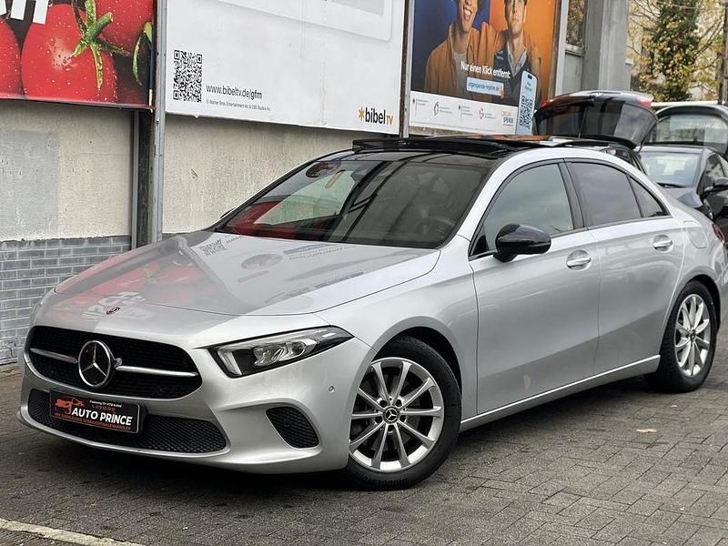 Silber Gebraucht 2021 Mercedes A220 AMG line Plus Limousine | 26.999 € (Superpreis) - Bild 1/4