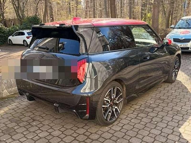 Gebraucht Mini Cooper SE 160 kW (218 PS) 2024 Schwarz Kleinwagen