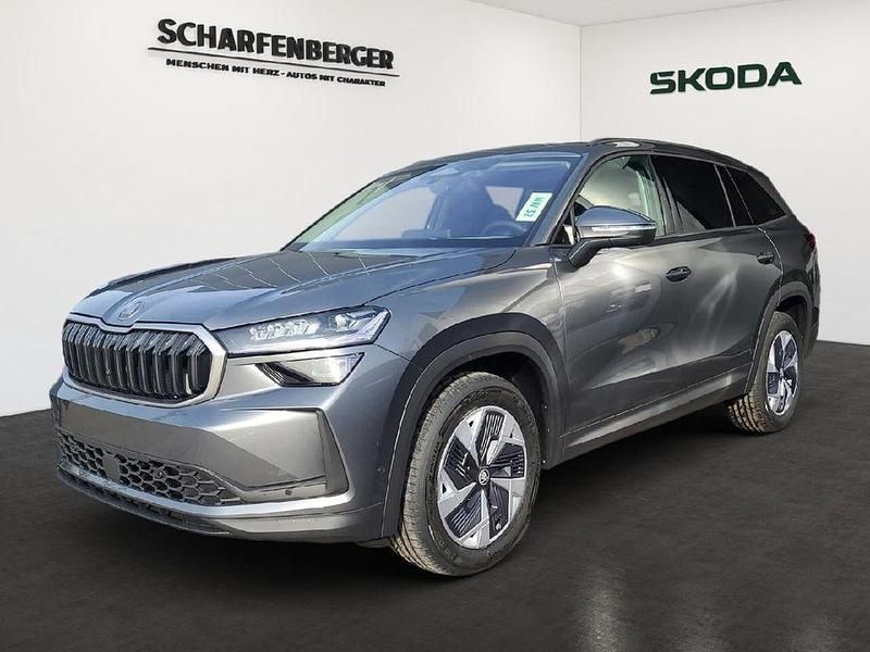 Grau Neu 2025 Skoda Kodiaq Selection SUV | 47.317 € (Teuer) - Bild 1/4