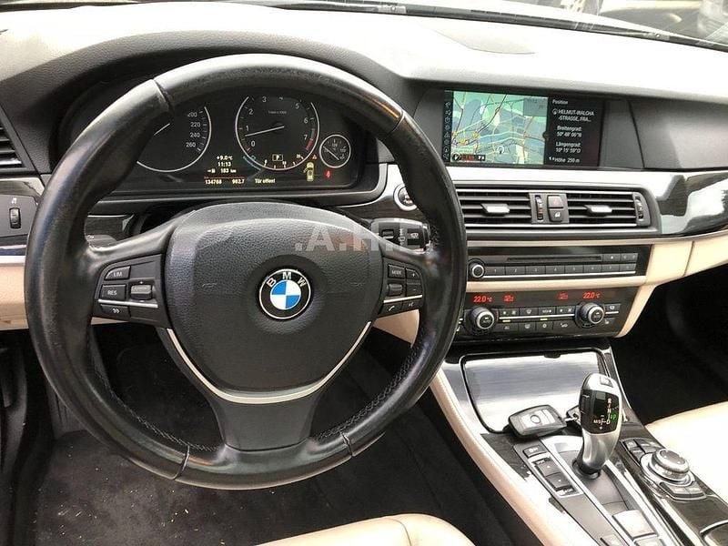 Gebraucht BMW 523 204 PS (150 kW) 2011 Grau Limousine
