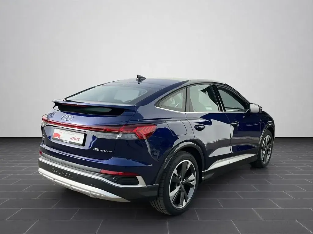 Gebraucht Audi Q4 Sportback e-tron Ambiente 210 kW (286 PS) 2024 Navarrablau metallic (metallic) SUV