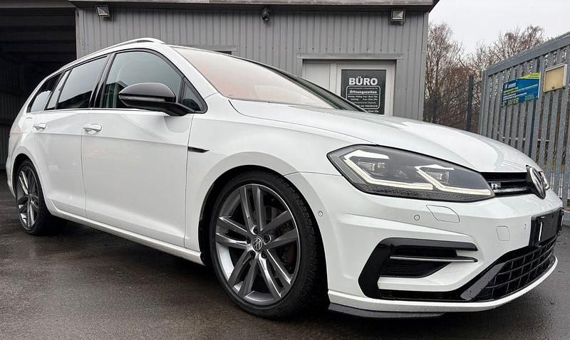 Weiß Gebraucht 2019 VW Golf VII Highline Kombi | 15.999 € (Fairer Preis) - Bild 1/4