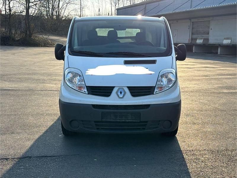 Gebraucht Renault Trafic 114 PS (83 kW) 2013 Weiß Van / Kleinbus