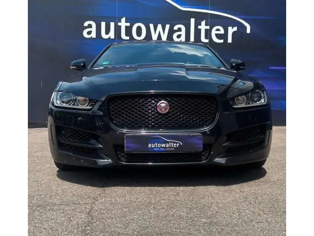 Gebraucht Jaguar XE R-Sport 179 PS (131 kW) 2018 Schwarz Limousine