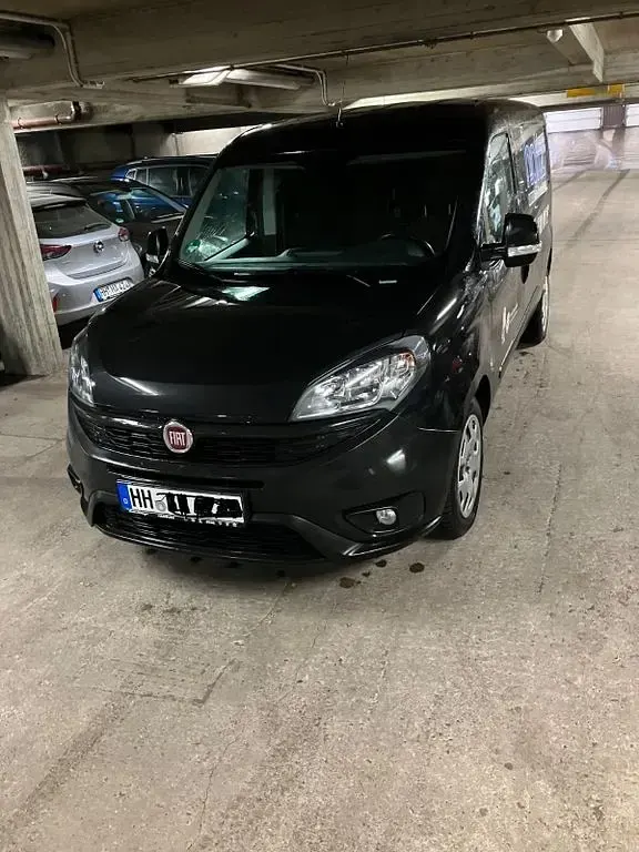 Gebraucht Fiat Doblò 95 PS (69 kW) 2018 Schwarz Van / Kleinbus